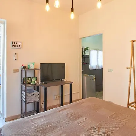 Via Mercede 34 - 03 Studio Tatil Evi